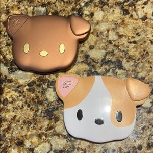 Too faced bronzer & eye shadow palette.